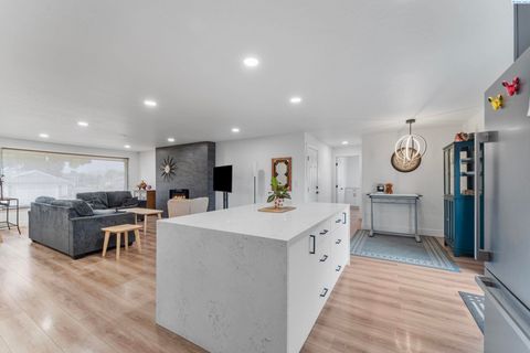 Photo of 10013 W Argent Rd, Pasco, WA 99301 (MLS # 287598)