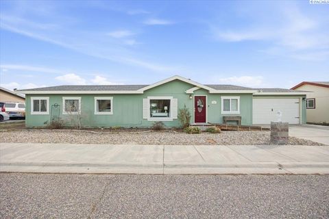 Photo of 713 S Yolo St, Kennewick, WA 99336 (MLS # 290966)