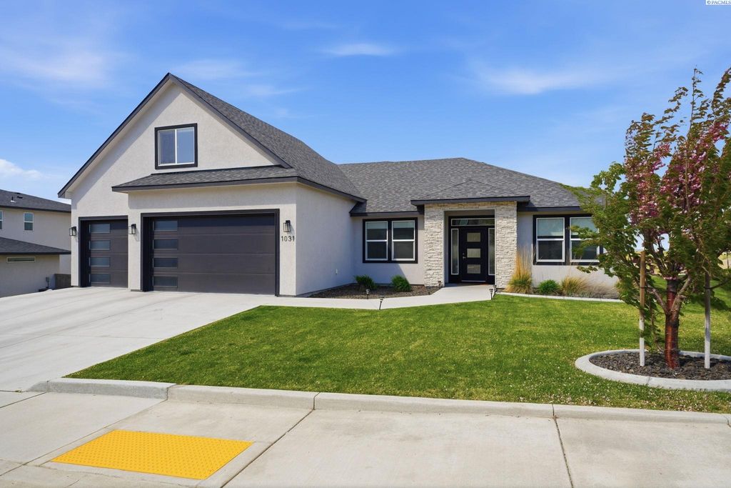 Photo of 1031 Nez Perce Ln, Richland, WA 99352 (MLS # 292161)