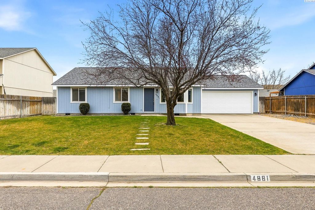 Photo of 4881 Thrush Lane, West Richland, WA 99353 (MLS # 291189)