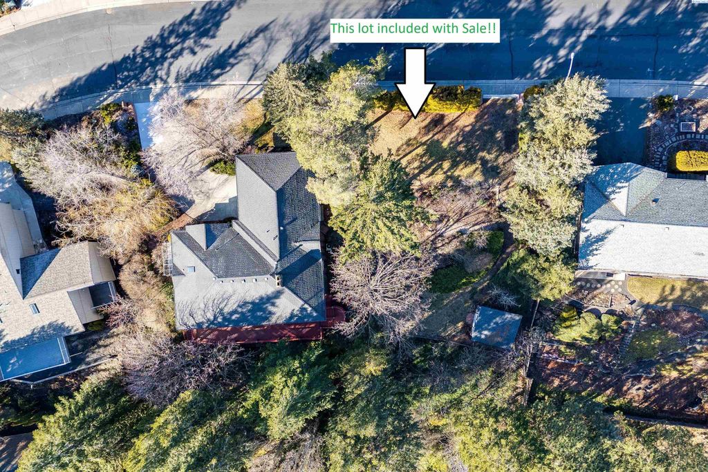 Photo of 945 SW Alcora Dr, Pullman, WA 99163 (MLS # 290071)