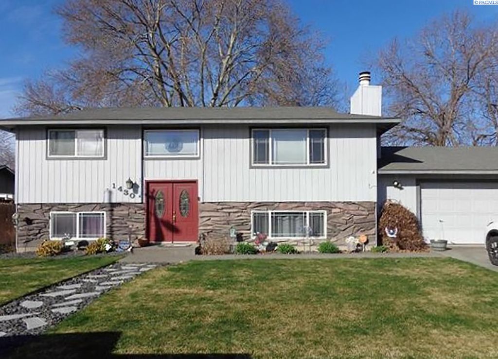 Photo of 1430 S Garfield Pl, Kennewick, WA 99337 (MLS # 291095)