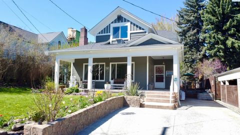 Photo of 906 S East St, Colfax, WA 99111 (MLS # 293417)