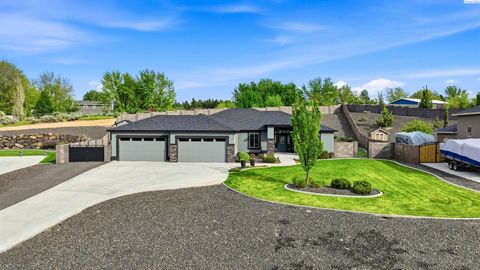 Photo of 2788 Sunshine Ridge Rd, Richland, WA 99352 (MLS # 292563)