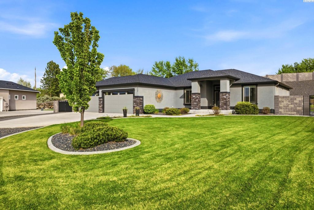 Photo of 2788 Sunshine Ridge Rd, Richland, WA 99352 (MLS # 292563)