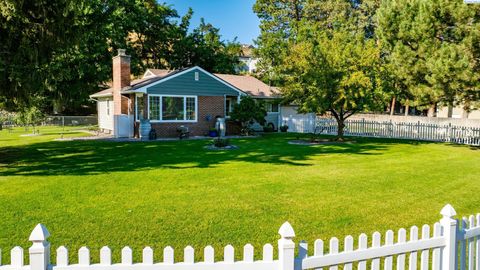 Photo of 1519 N Riverside Dr, West Richland, WA 99353 (MLS # 287551)