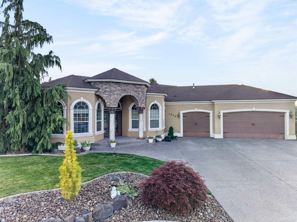 Photo of 1239 Jubilee St, Richland, WA 99352 (MLS # 292724)