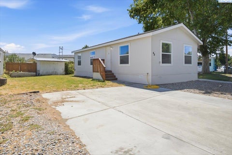 Photo of 48 Nuclear Lane, Richland, WA 99352 (MLS # 294325)
