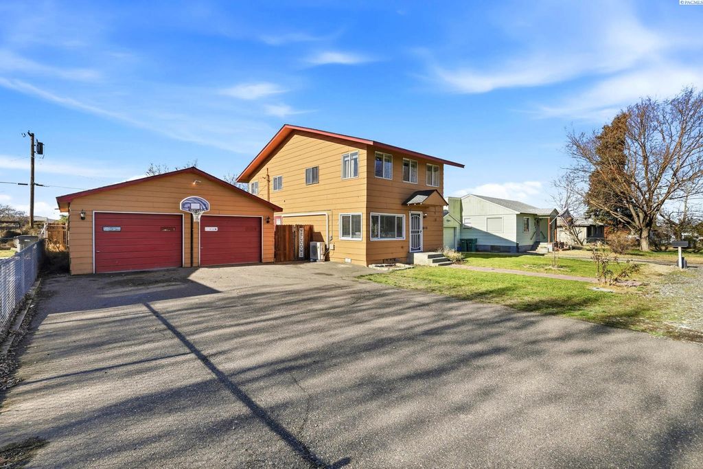 Photo of 1125 N Arthur Street #1321, Kennewick, WA 99336 (MLS # 290397)