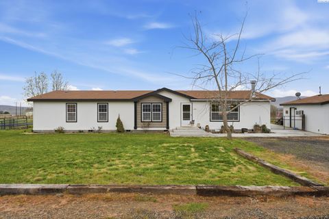 Photo of 61610 N Whan Rd, Benton City, WA 99320 (MLS # 291798)
