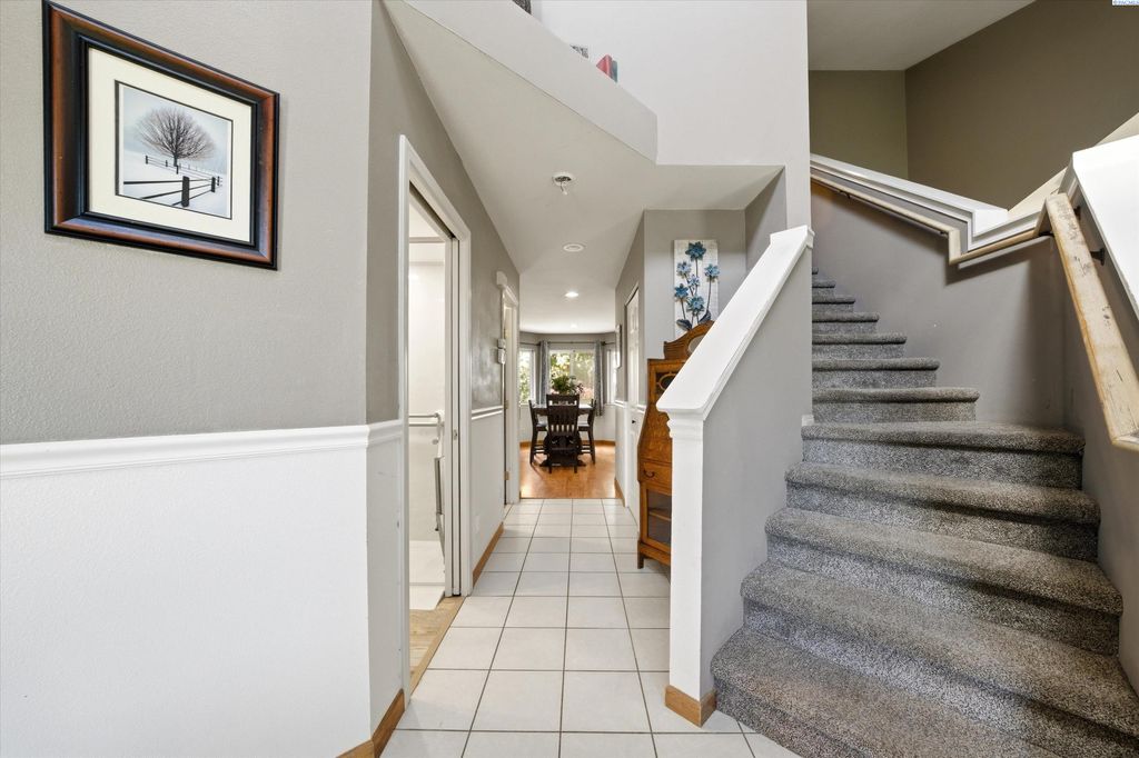 Photo of 7106 W 5th Place, Kennewick, WA 99336 (MLS # 292440)