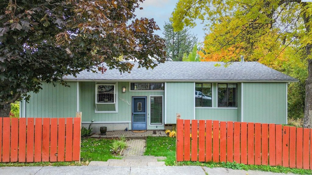Photo of 510 SW Summer St, Pullman, WA 99163 (MLS # 288404)