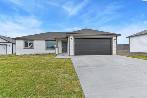 Photo of 604 Vineyard St, Grandview, WA 98930 (MLS # 290761)