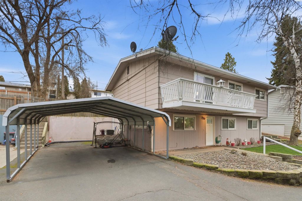 Photo of 130 SW Cedar St, Pullman, WA 99163 (MLS # 289463)