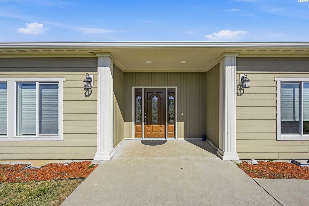 Photo of 135 Osprey Ln, Pullman, WA 99163 (MLS # 290707)