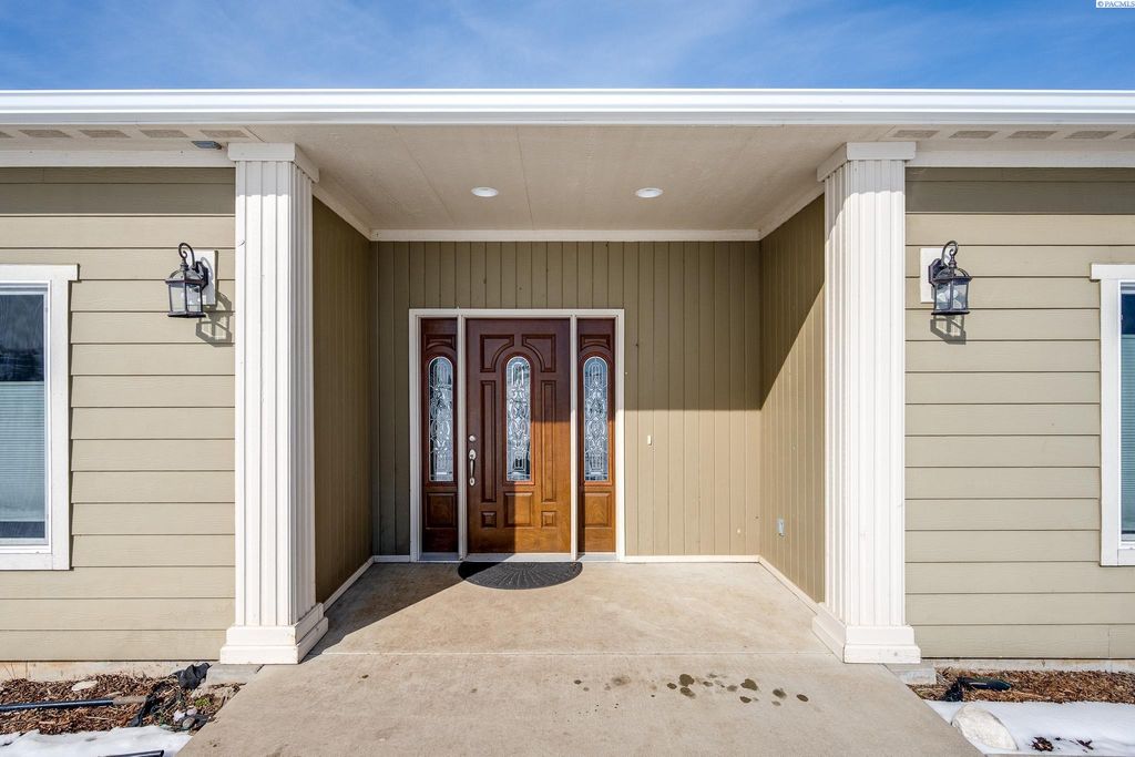 Photo of 135 Osprey Ln, Pullman, WA 99163 (MLS # 290707)