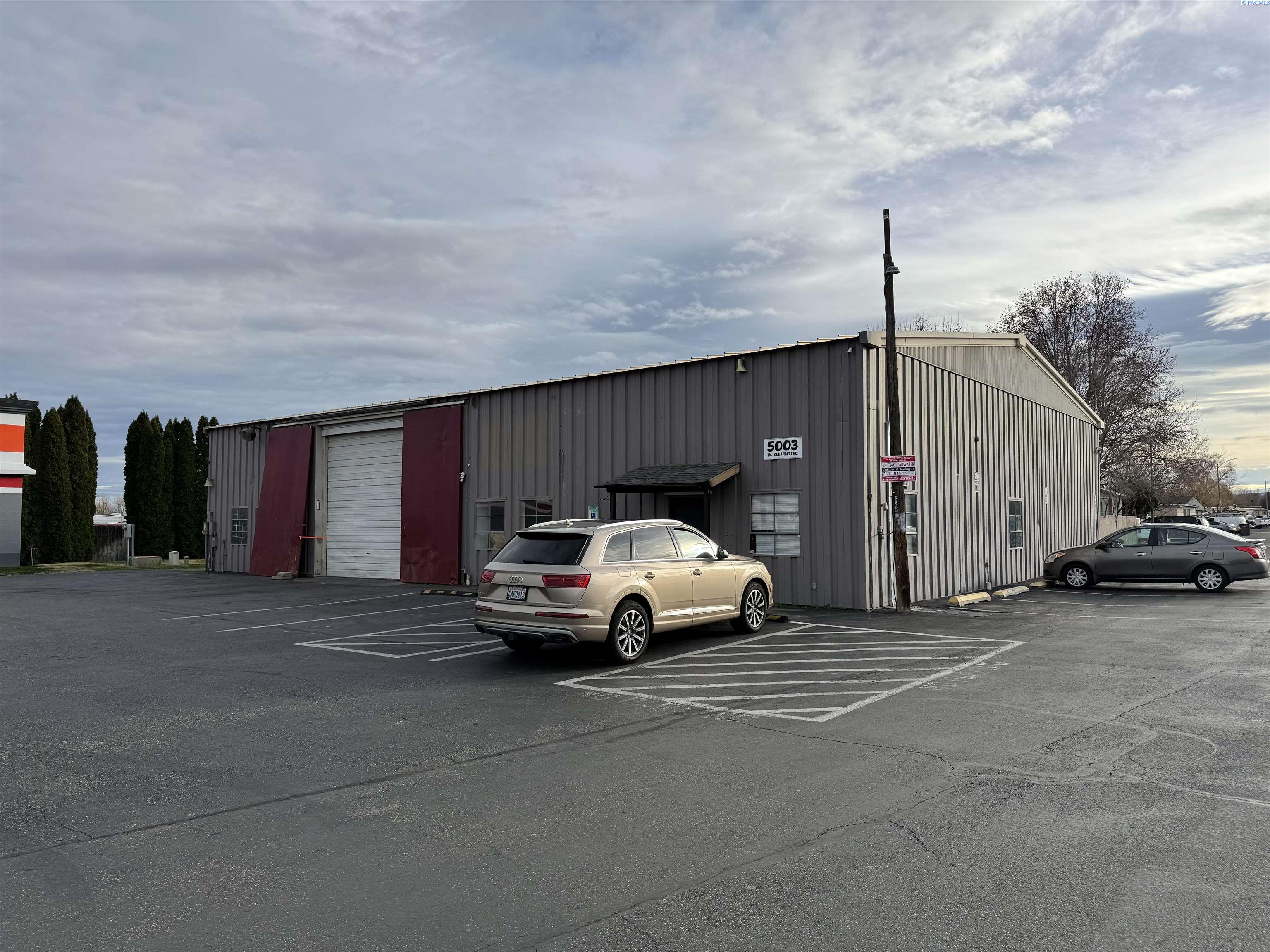 Photo 1 of 9 — 5003 W Clearwater, Kennewick, WA 99336
