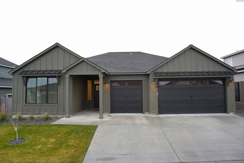 Photo of 3791 Morningside Parkway, Richland, WA 99352 (MLS # 289198)