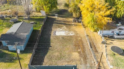 Photo of 1101 Rouse Road, Sunnyside, WA 98944 (MLS # 289098)