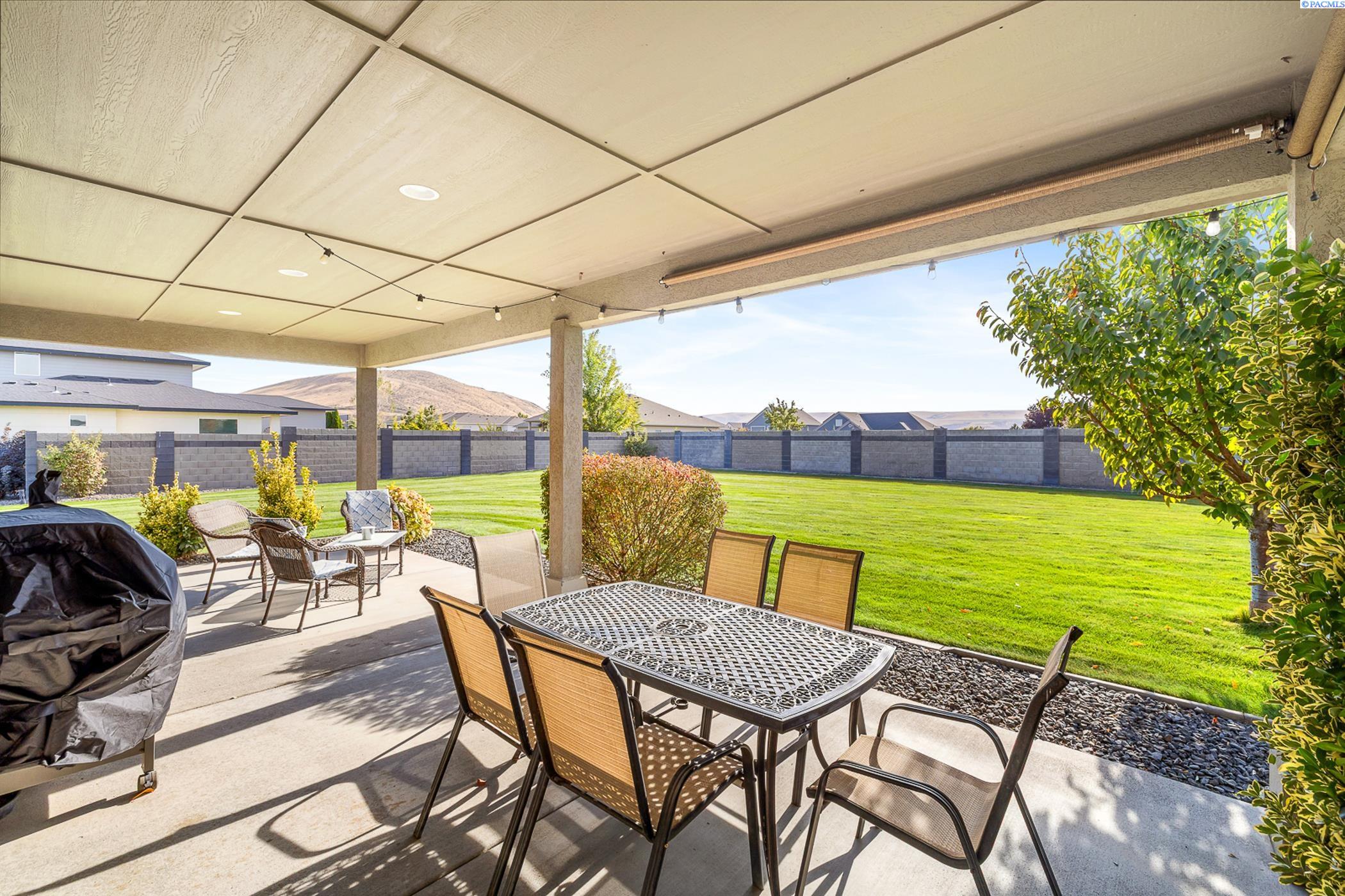 Kennewick, Washington 99338, United States, 4 Bedrooms Bedrooms, ,3 BathroomsBathrooms,Residential,Active,225718