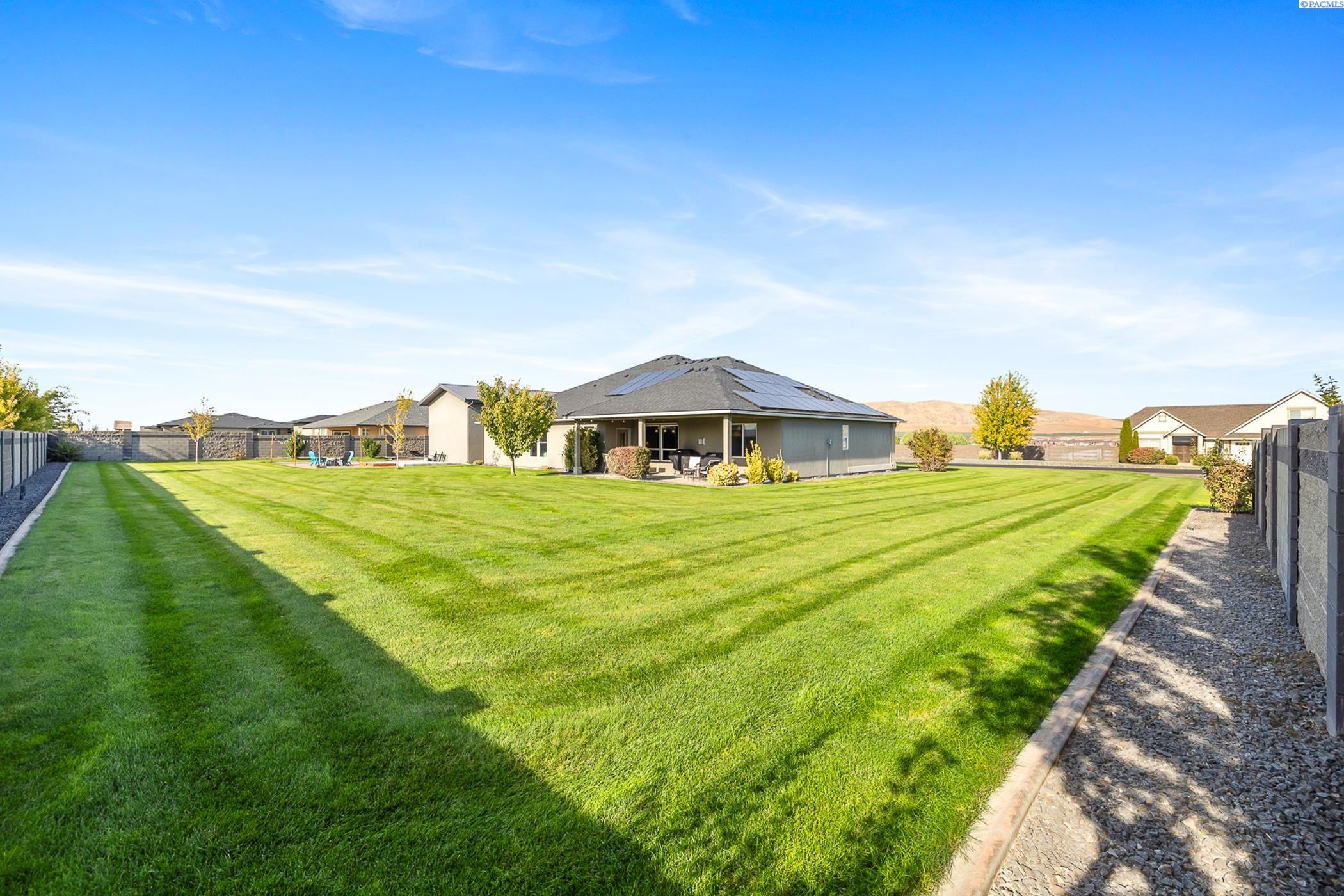 Kennewick, Washington 99338, United States, 4 Bedrooms Bedrooms, ,3 BathroomsBathrooms,Residential,Active,225718