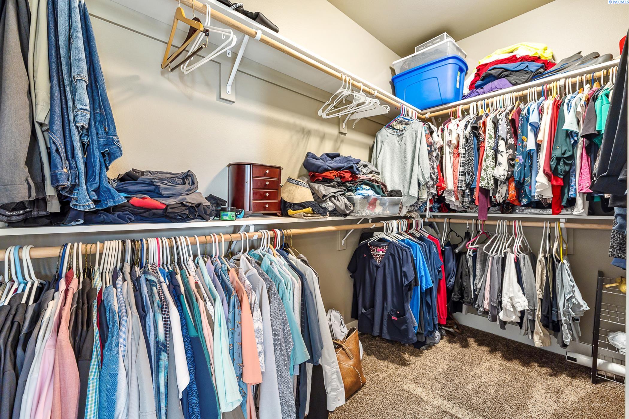 Kennewick, Washington 99338, United States, 4 Bedrooms Bedrooms, ,3 BathroomsBathrooms,Residential,Active,225718