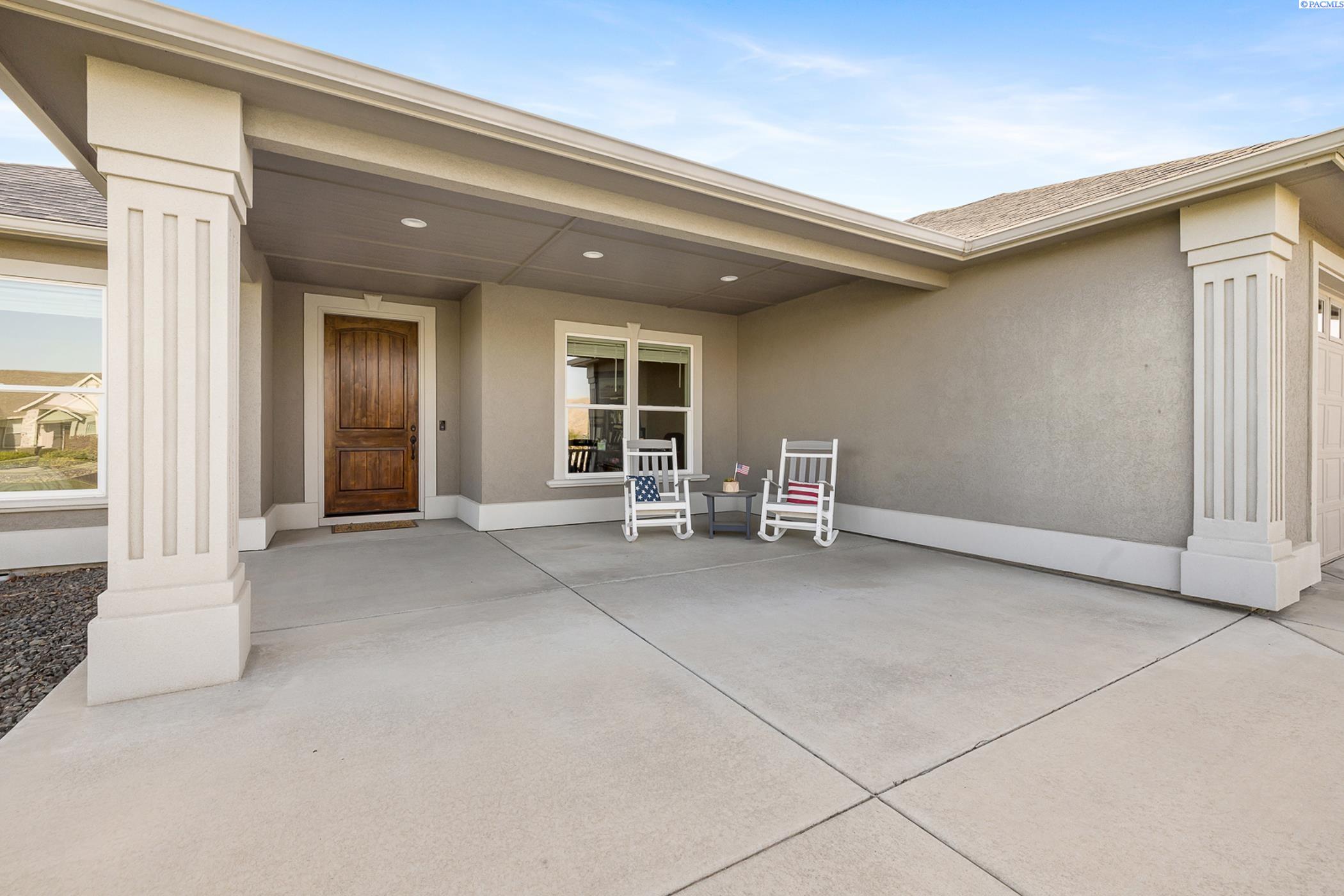 Kennewick, Washington 99338, United States, 4 Bedrooms Bedrooms, ,3 BathroomsBathrooms,Residential,Active,225718