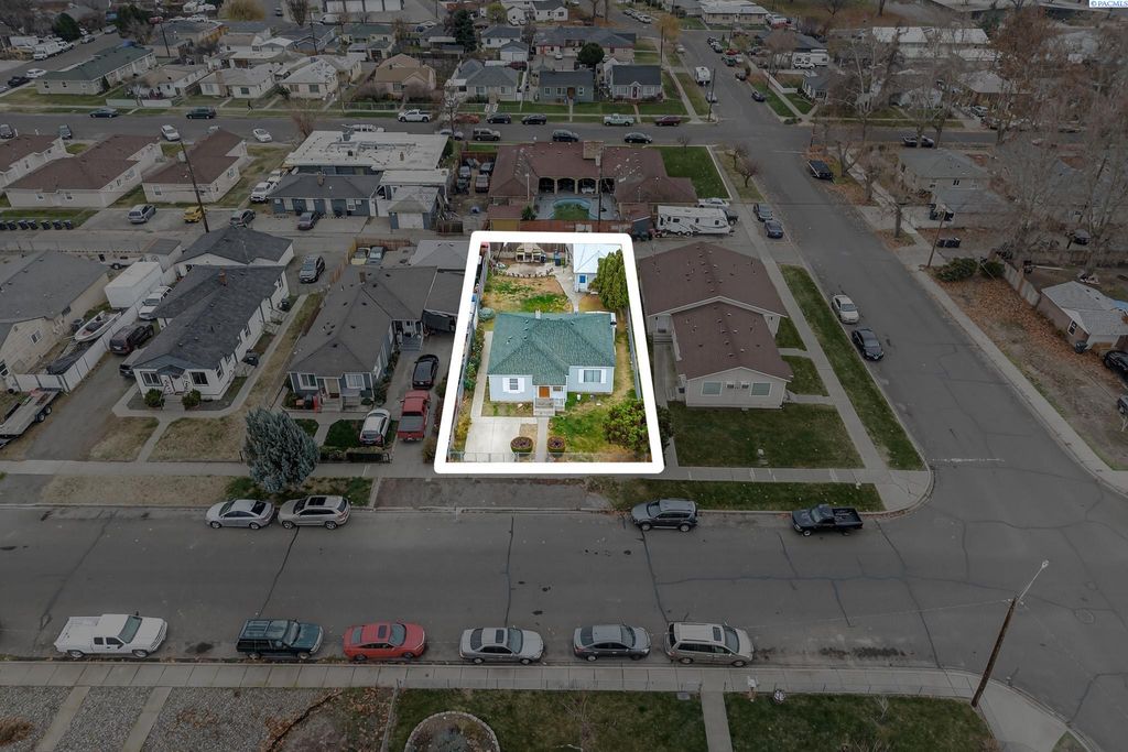 Photo of 1126 W Yakima St, Pasco, WA 99301 (MLS # 289267)