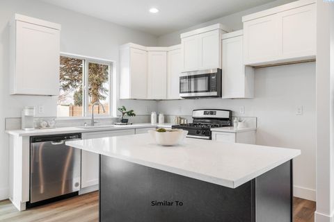 Photo of 7536 Grapevine Ct, West Richland, WA 99353 (MLS # 288643)