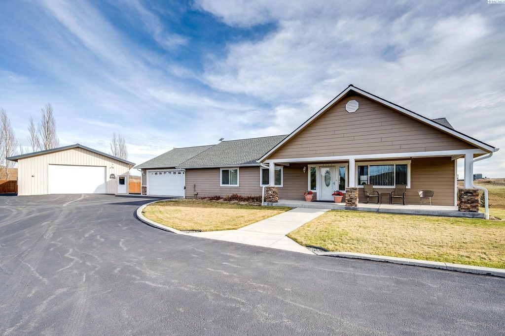 Photo of 4469 Airport Rd, Pullman, WA 99163 (MLS # 289826)