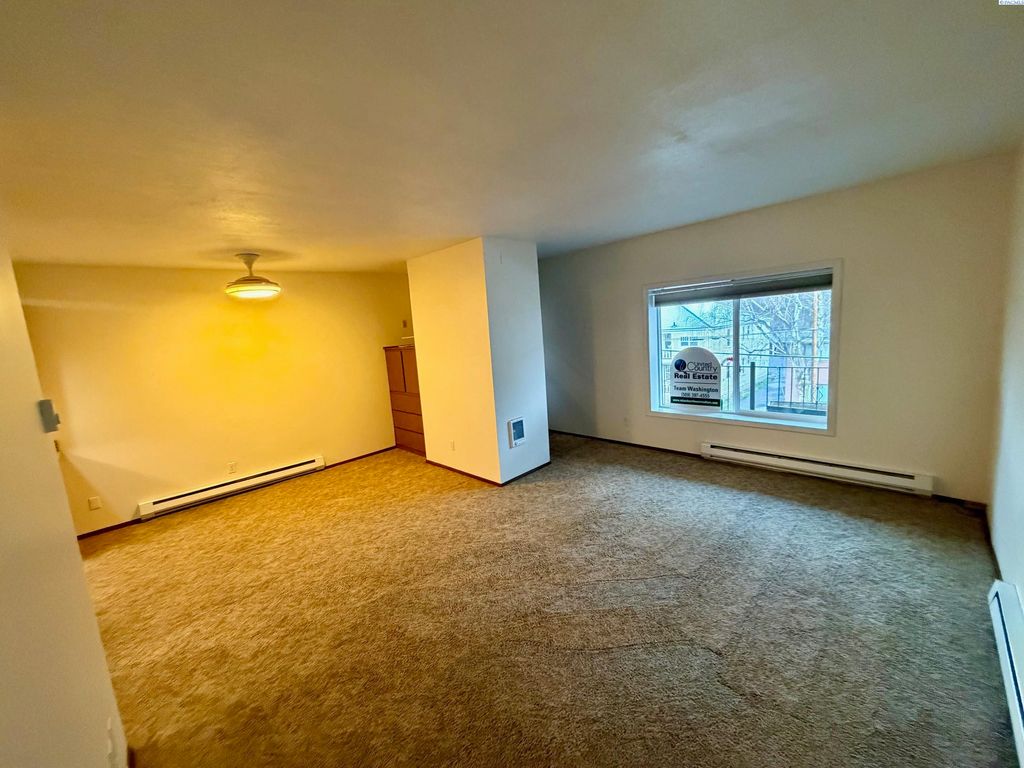 Photo of 203 N Mill St #304, Colfax, WA 99111 (MLS # 288516)