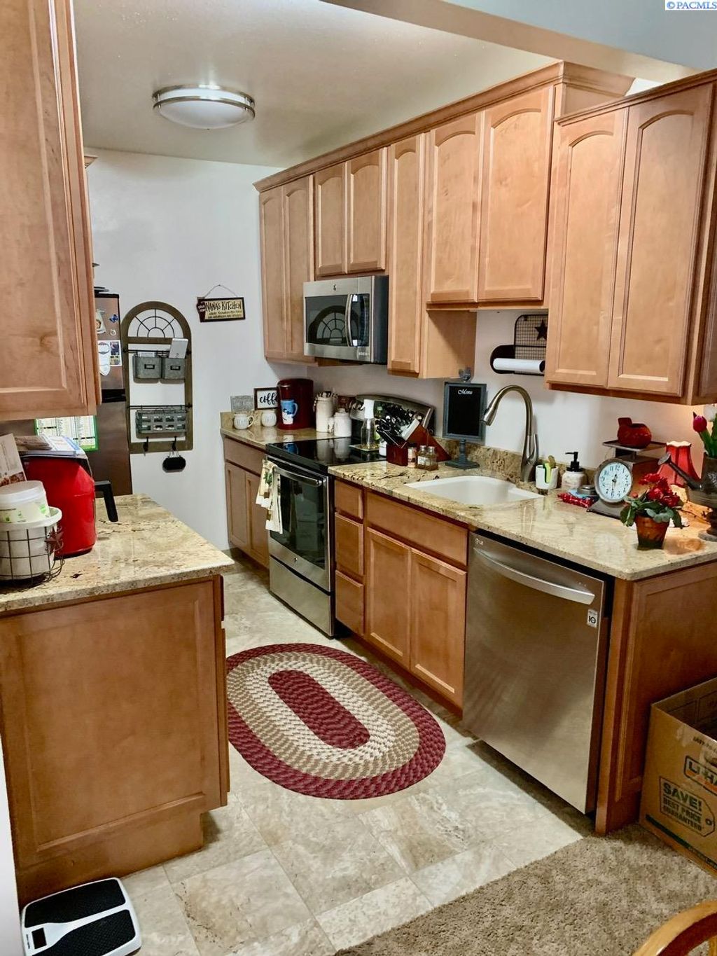 Photo of 203 N Mill St #304, Colfax, WA 99111 (MLS # 288516)