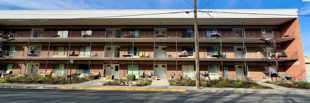Photo of 203 N Mill St #304, Colfax, WA 99111 (MLS # 288516)