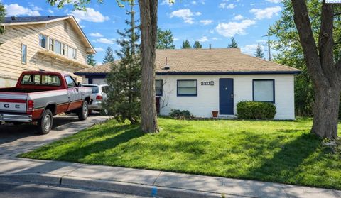 Photo of 220 NW True St, Pullman, WA 99163 (MLS # 291043)