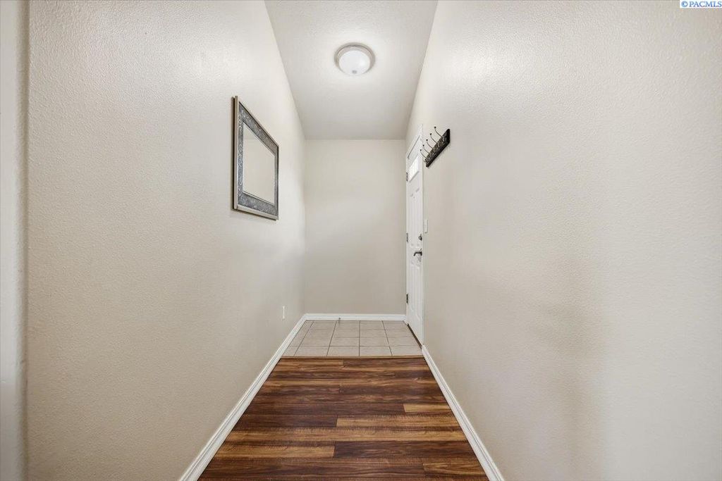 Photo of 6508 Enzian Falls Dr, Pasco, WA 99301 (MLS # 292086)