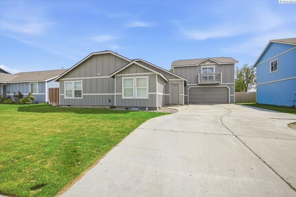 Photo of 6508 Enzian Falls Dr, Pasco, WA 99301 (MLS # 292086)