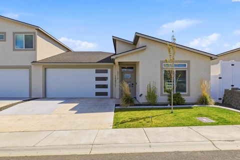 Photo of 3313 S Nelson Pl, Kennewick, WA 99338 (MLS # 292233)