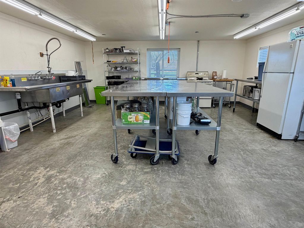 Photo of 3676 N County Line Rd, Sunnyside, WA 98944 (MLS # 291885)