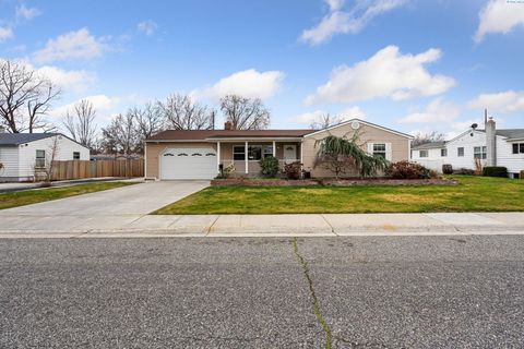 Photo of 91 Waldron St, Richland, WA 99354 (MLS # 290762)
