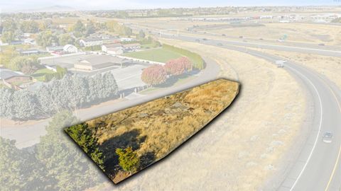 Photo of NKA Road 28, Pasco, WA 99301 (MLS # 288511) Photo of NKA Road 28, Pasco, WA 99301 (MLS # 288511)