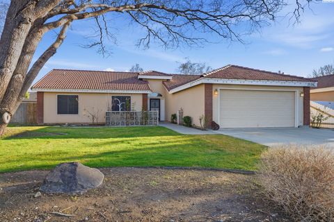 Photo of 2520 Royal Palm Ave, West Richland, WA 99353 (MLS # 289492)