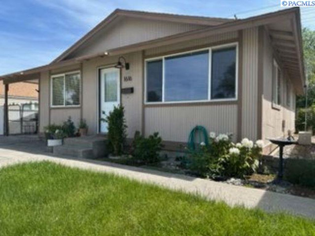 Photo of 1616 Perkins Ave, Richland, WA 99354 (MLS # 292913)