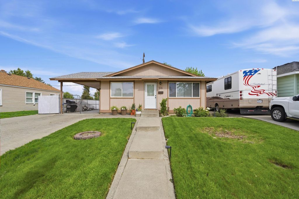Photo of 1616 Perkins Ave, Richland, WA 99354 (MLS # 292913)