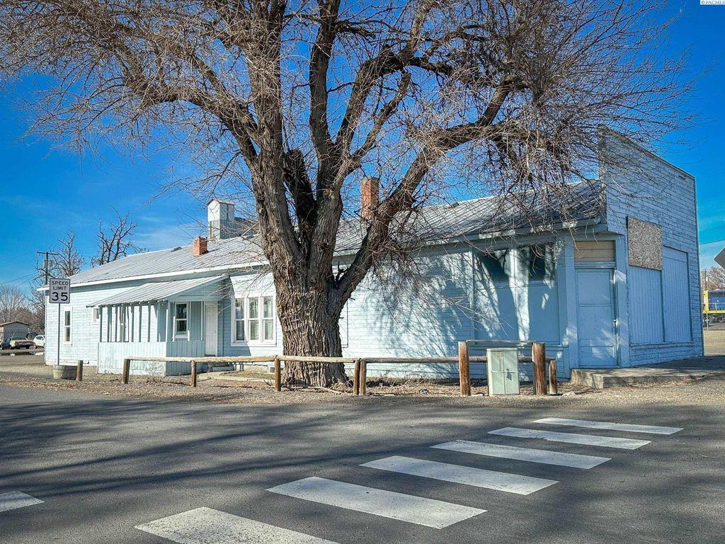 Photo of 100902 W Foisy Rd, Prosser, WA 99350 (MLS # 291709)