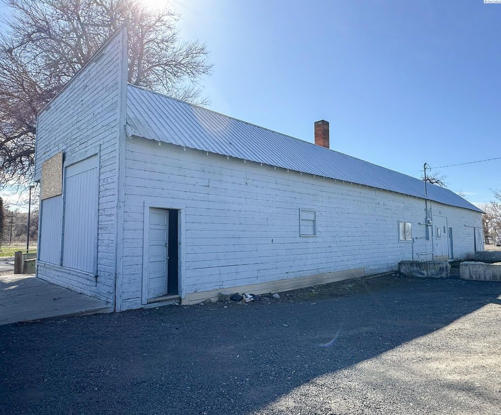 Photo of 100902 W Foisy Rd, Prosser, WA 99350 (MLS # 291709)