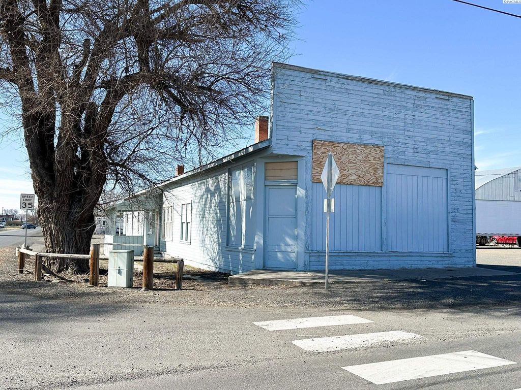 Photo of 100902 W Foisy Rd, Prosser, WA 99350 (MLS # 291709)