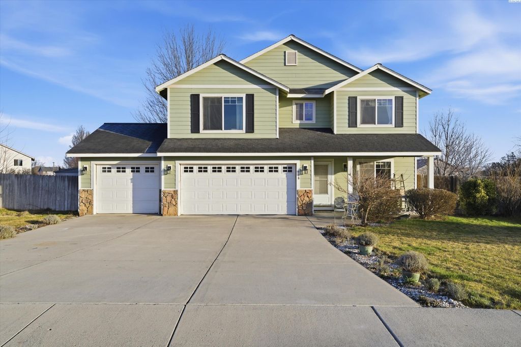 Photo of 236 W 53rd Ave, Kennewick, WA 99337 (MLS # 290665)