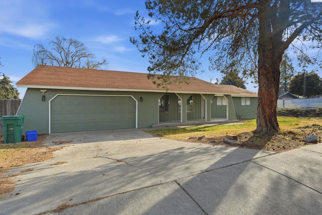 Photo of 1409 S Olympia Pl, Kennewick, WA 99337 (MLS # 290212)