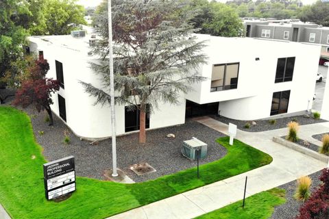 Photo of 1933/1955 Jadwin Avenue #230, Richland, WA 99354 (MLS # 291989)