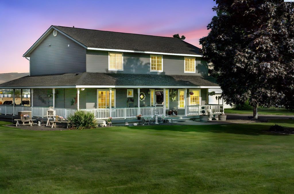 Photo of 413 N Albro Road, Prosser, WA 99350 (MLS # 289240)